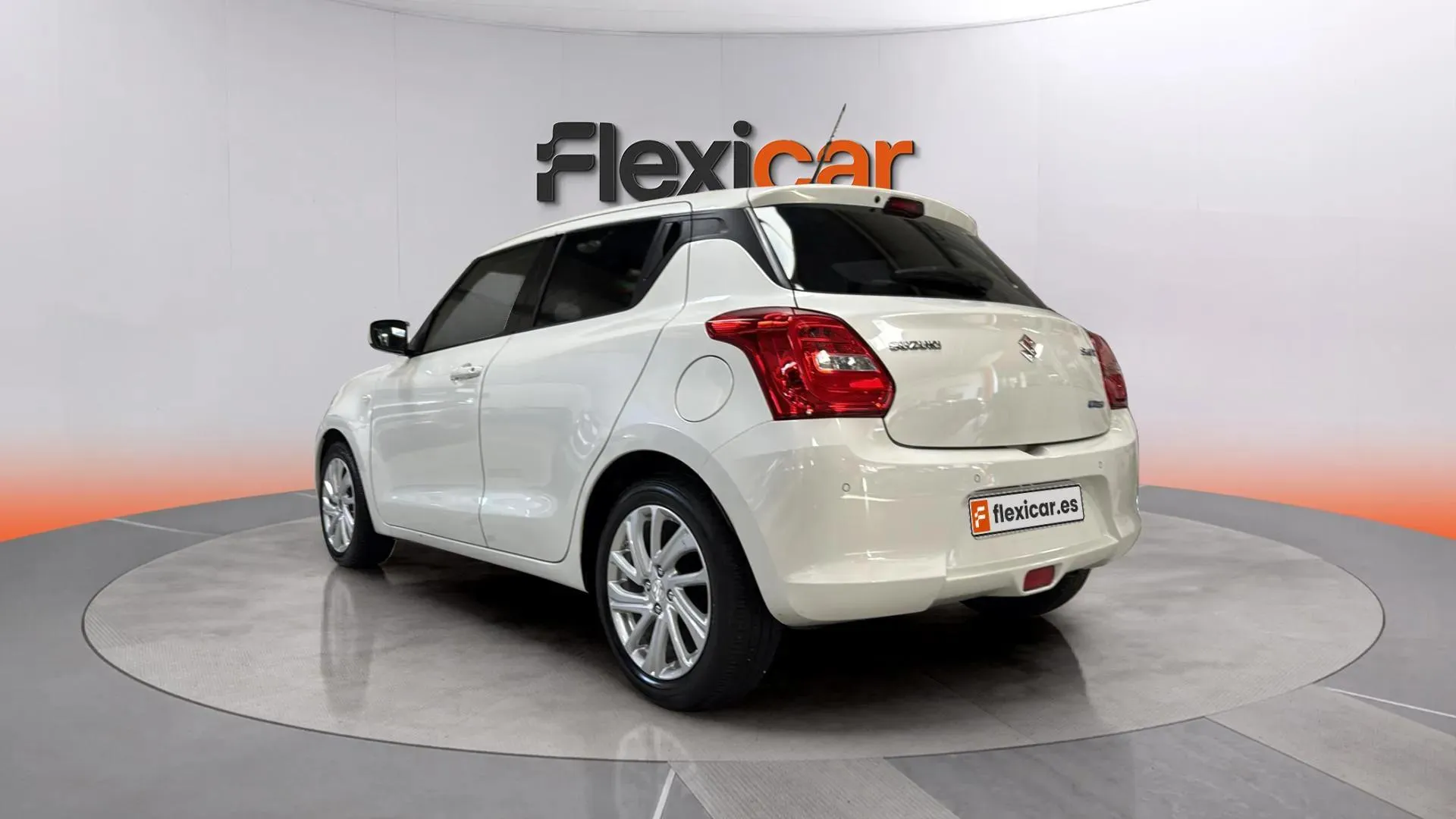 Suzuki Swift 1.2 GLE Mild Hybrid CVT - foto 6