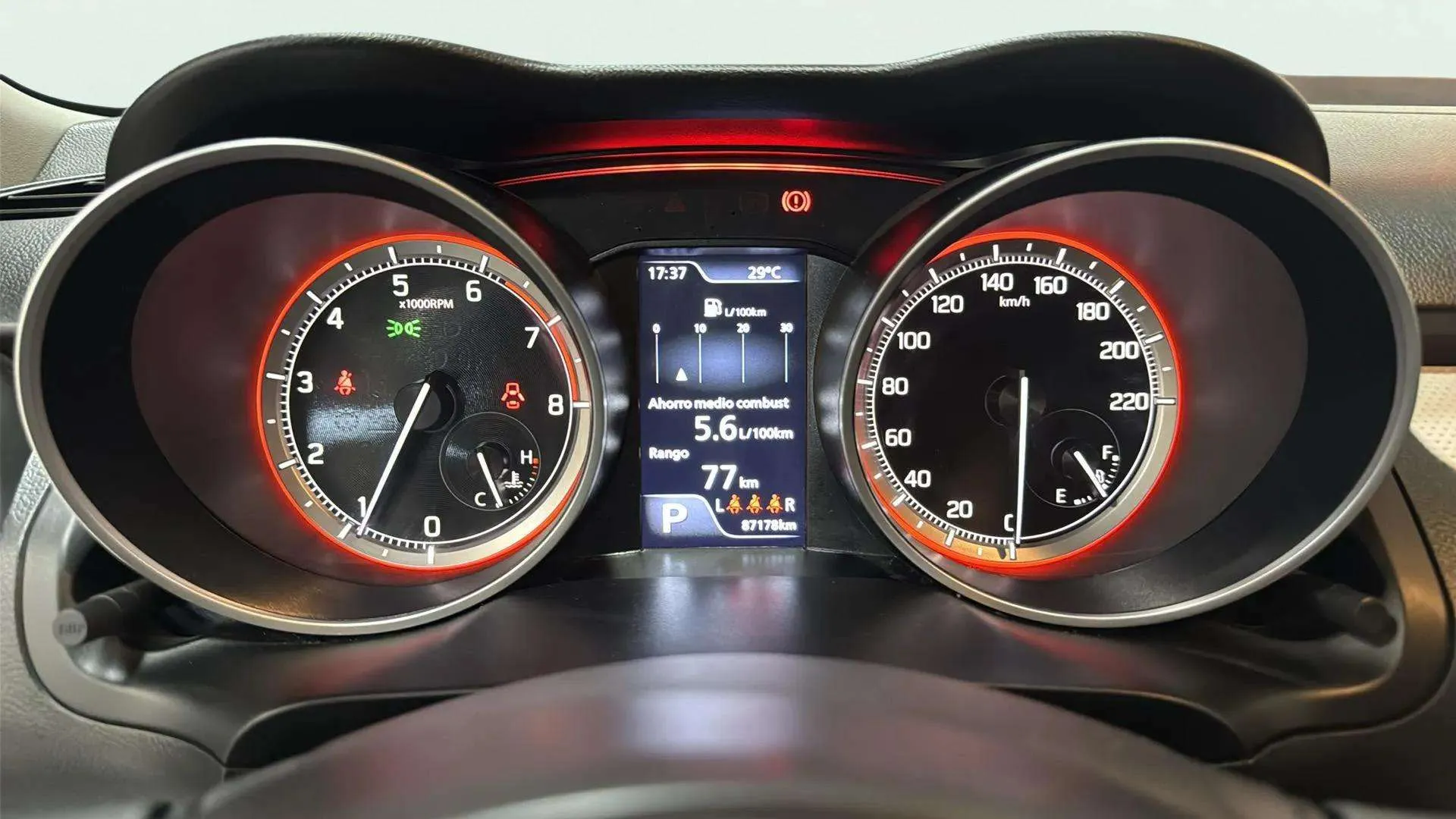 Suzuki Swift 1.2 GLE Mild Hybrid CVT - foto 11