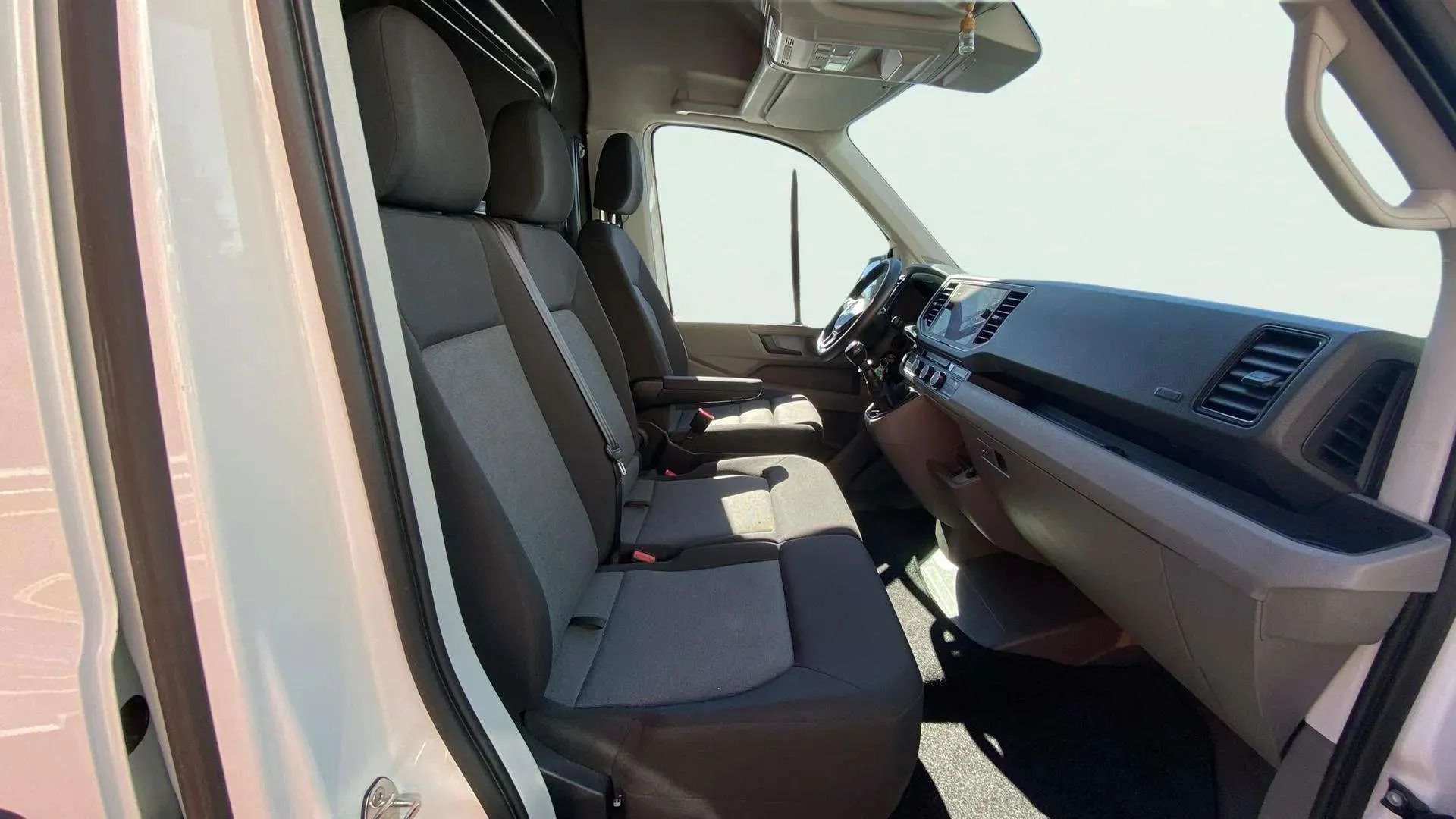 Volkswagen Crafter 30 Furgón BM TN L3H2 2.0TDI - foto 21
