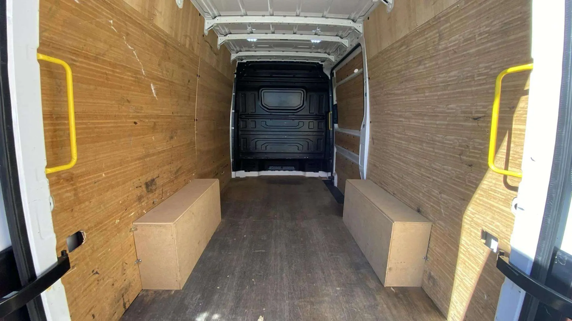 Volkswagen Crafter 30 Furgón BM TN L3H2 2.0TDI - foto 16