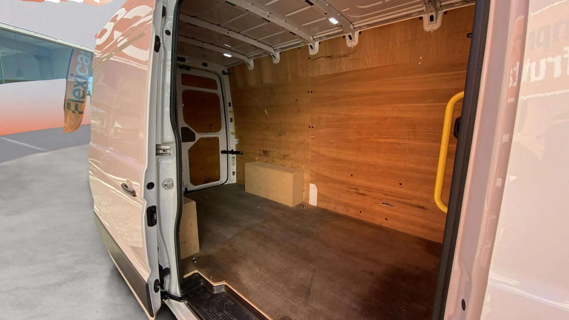 Volkswagen Crafter 30 Furgón BM TN L3H2 2.0TDI - foto 22