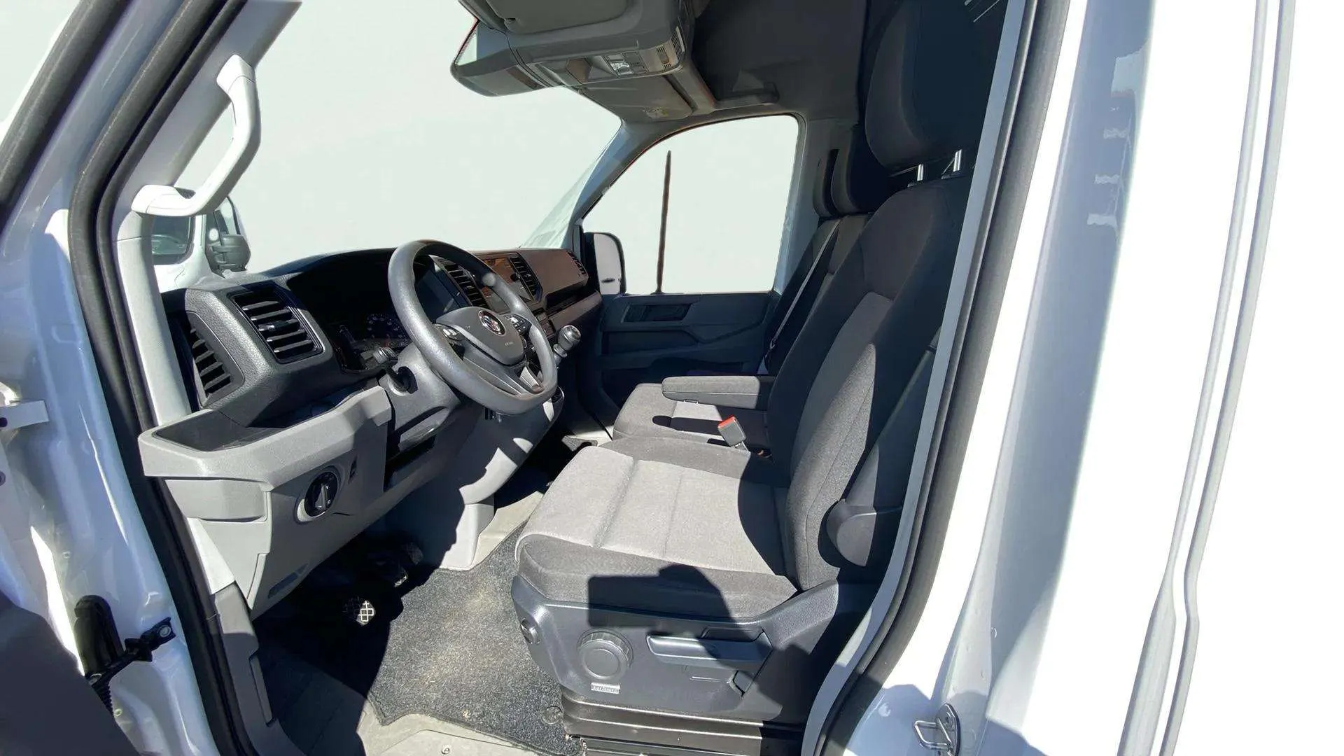 Volkswagen Crafter 30 Furgón BM TN L3H2 2.0TDI - foto 20