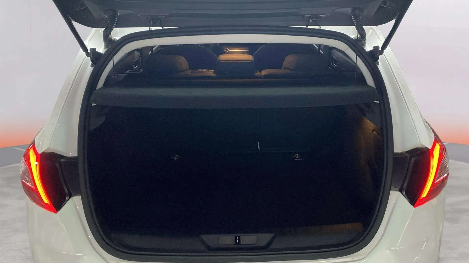 Peugeot 308 Style 1.2 PureTech EAT8 - foto 27