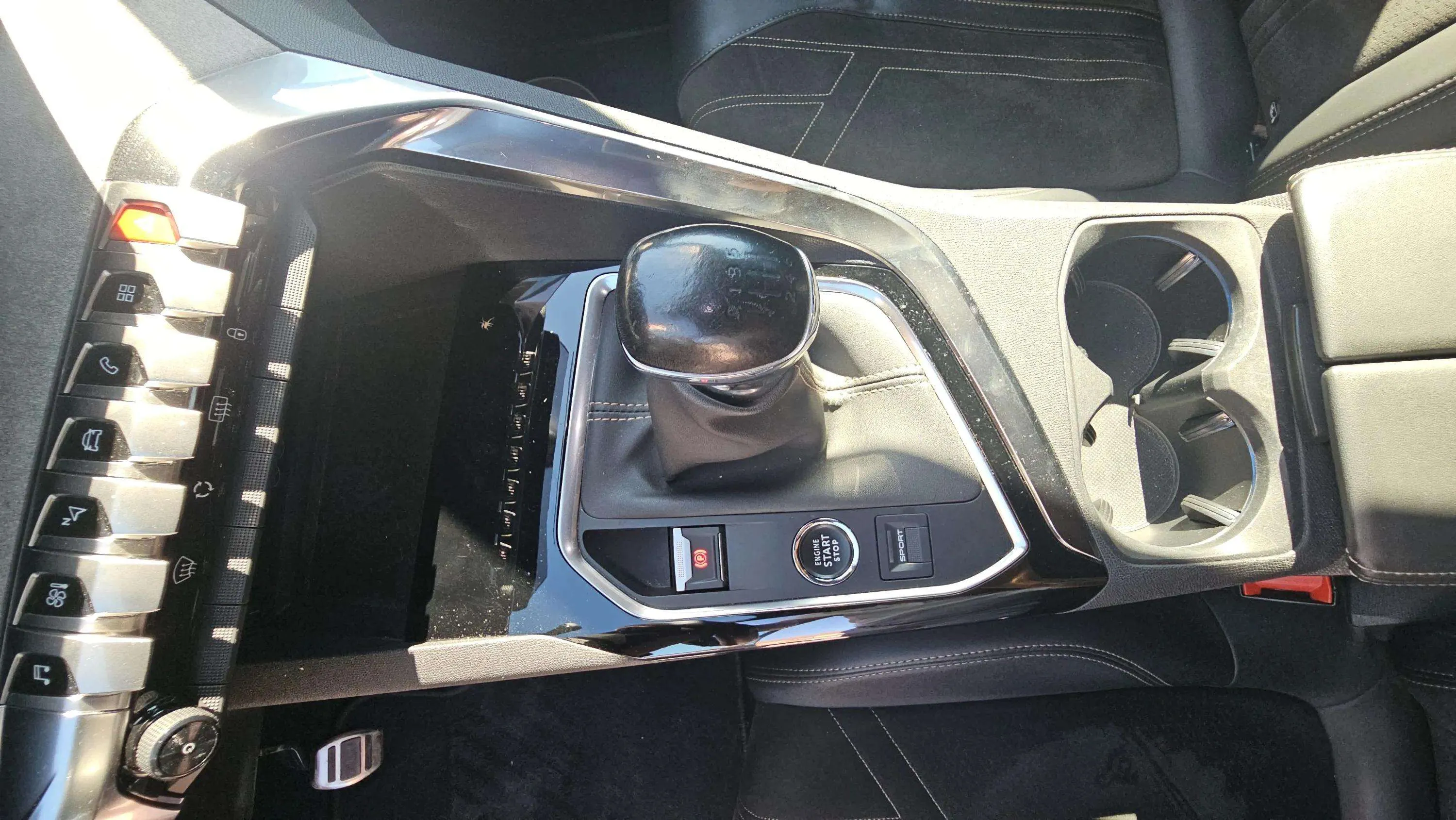 Peugeot 3008 1.2 PureTech GT - foto 27