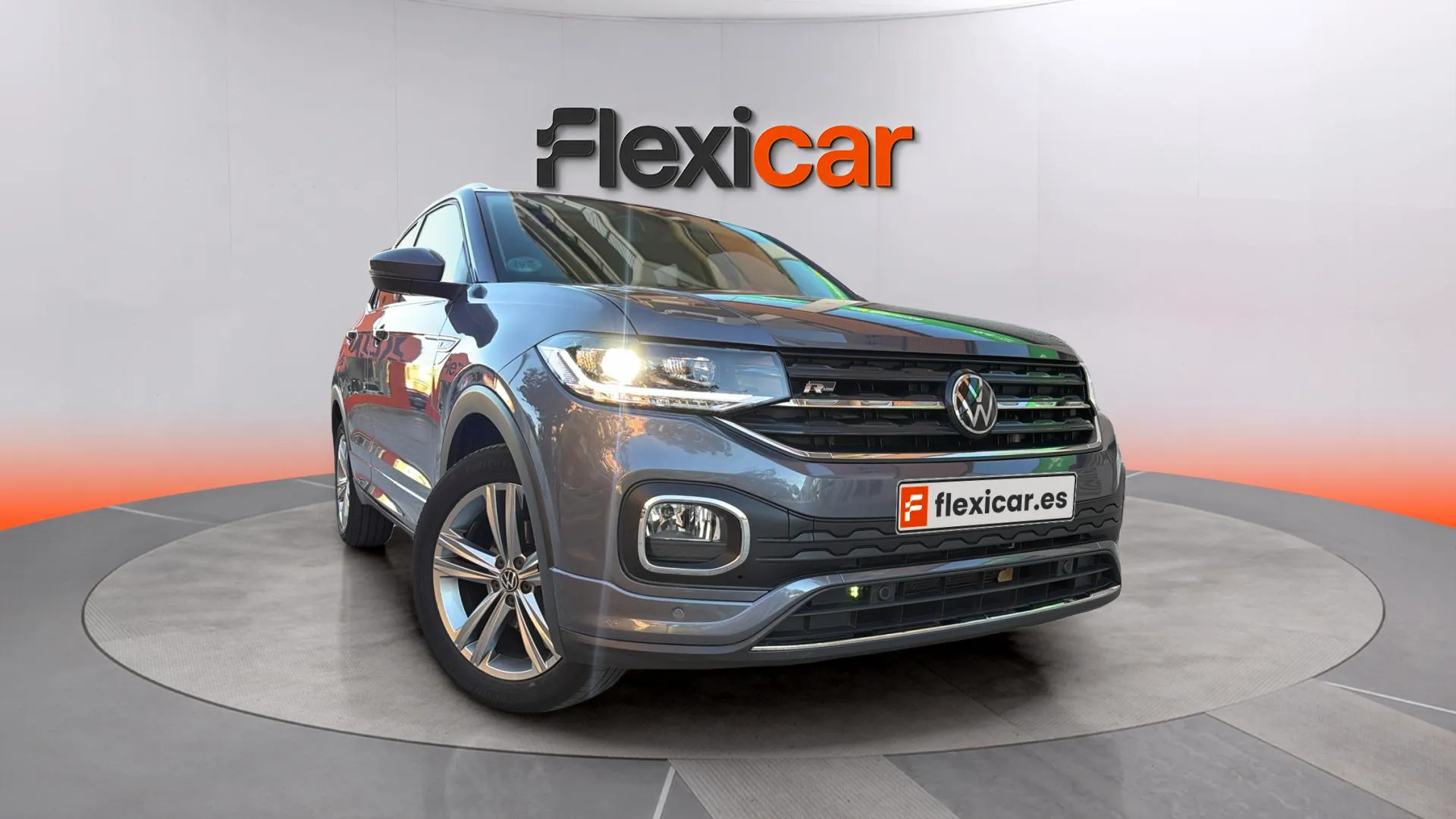 Volkswagen T-Cross R-Line 1.0 TSI DSG - foto 1