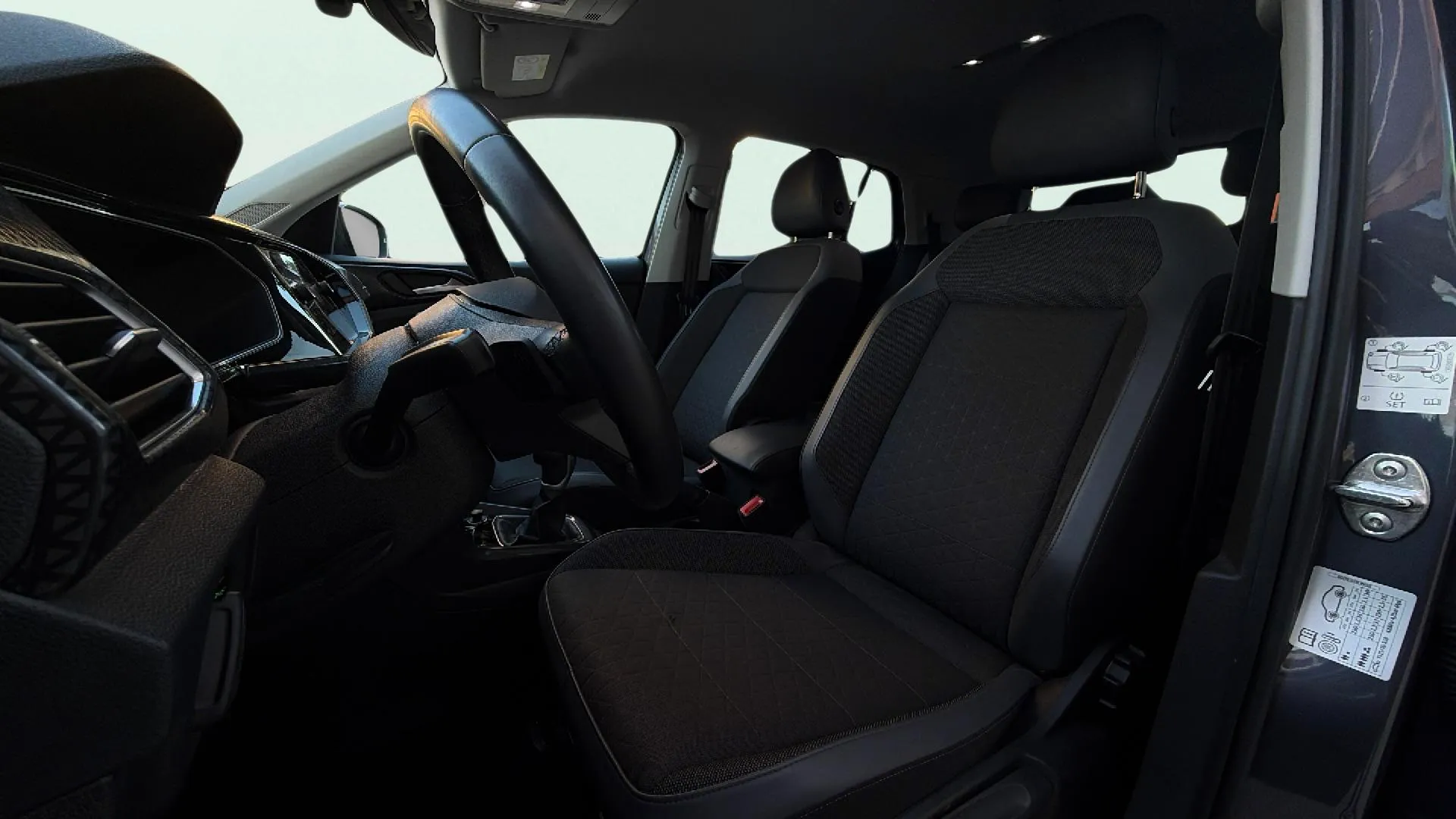 Volkswagen T-Cross R-Line 1.0 TSI DSG - foto 18