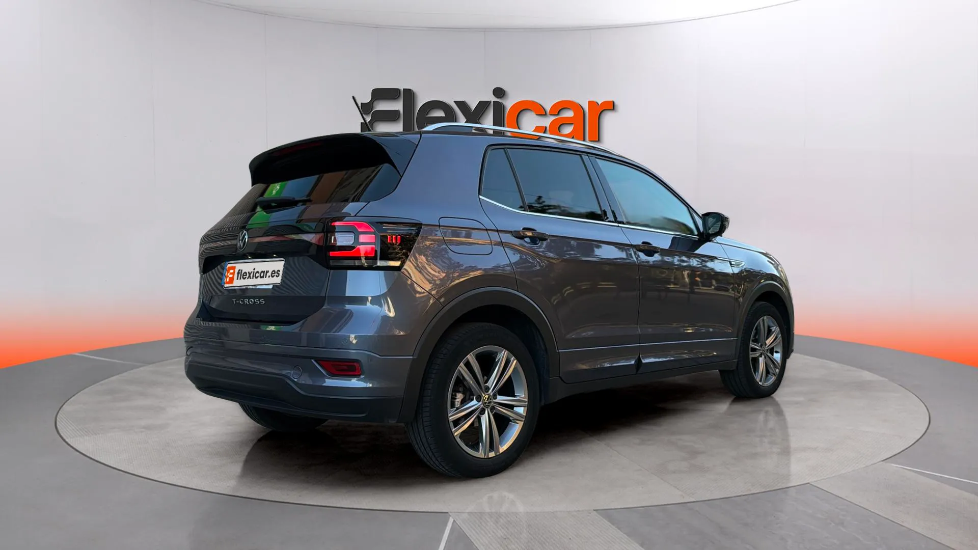 Volkswagen T-Cross R-Line 1.0 TSI DSG - foto 3