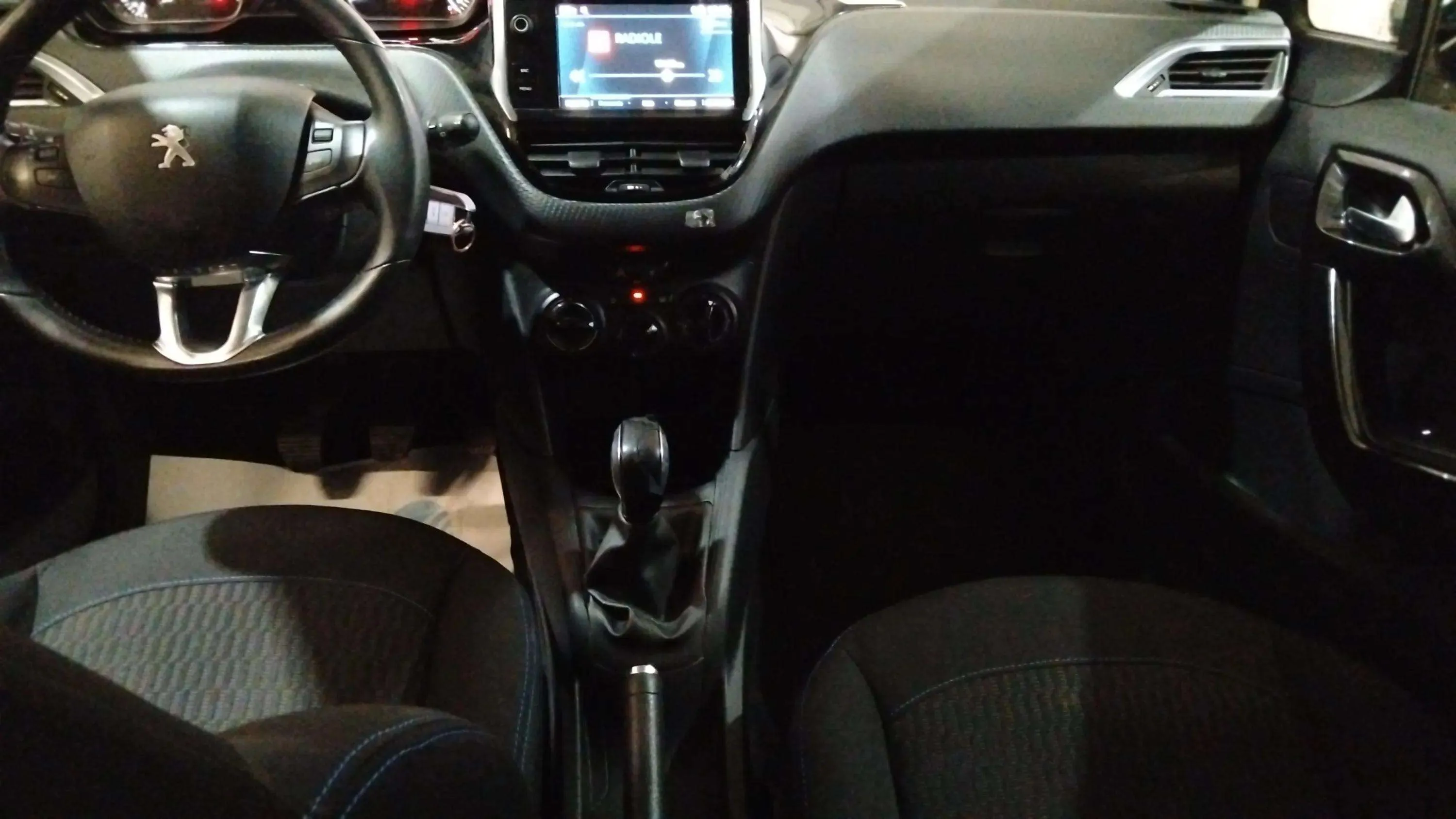 Peugeot 208 Tech Edition1.2L PureTech - foto 9
