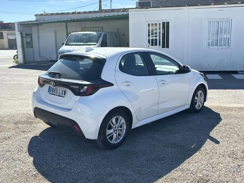 Toyota Yaris 1.5 120H Business Plus - foto 6