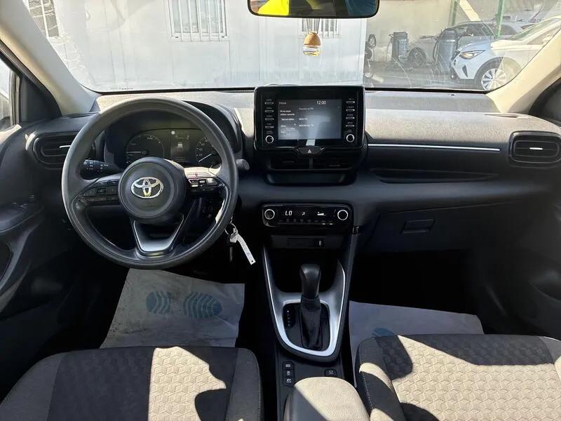Toyota Yaris 1.5 120H Business Plus - foto 21