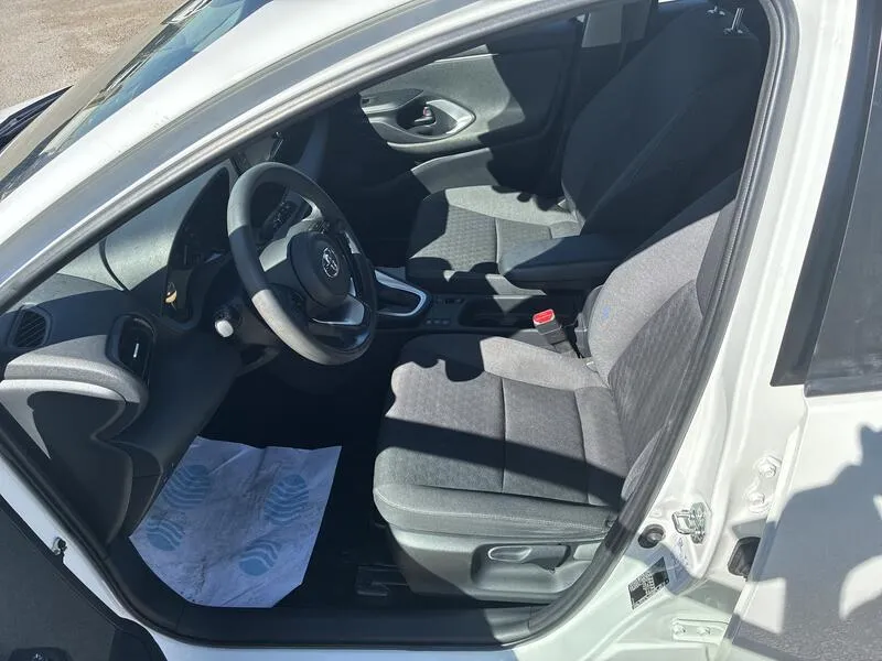 Toyota Yaris 1.5 120H Business Plus - foto 23