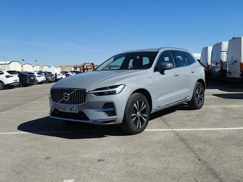 Volvo XC60 2.0 T6 AWD Recharge Core - foto 2