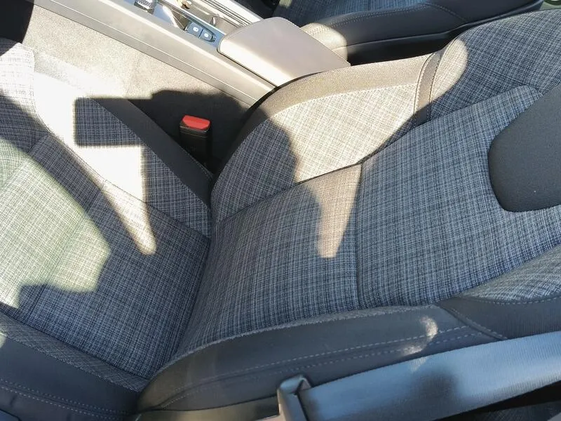 Volvo XC60 2.0 T6 AWD Recharge Core - foto 31