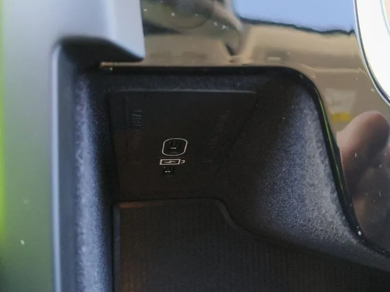 Volvo XC60 2.0 T6 AWD Recharge Core - foto 14