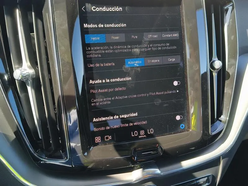Volvo XC60 2.0 T6 AWD Recharge Core - foto 17