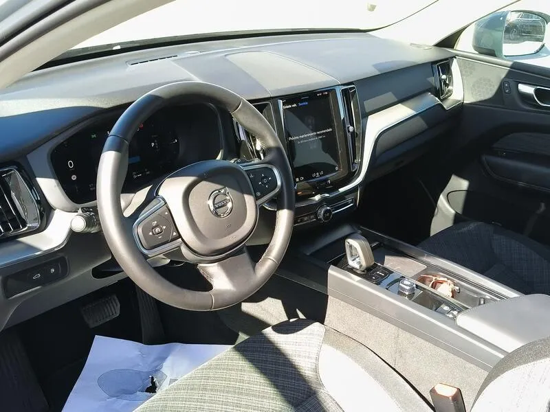 Volvo XC60 2.0 T6 AWD Recharge Core - foto 10