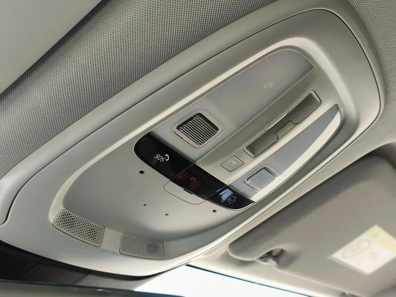 Volvo XC60 2.0 T6 AWD Recharge Core - foto 22