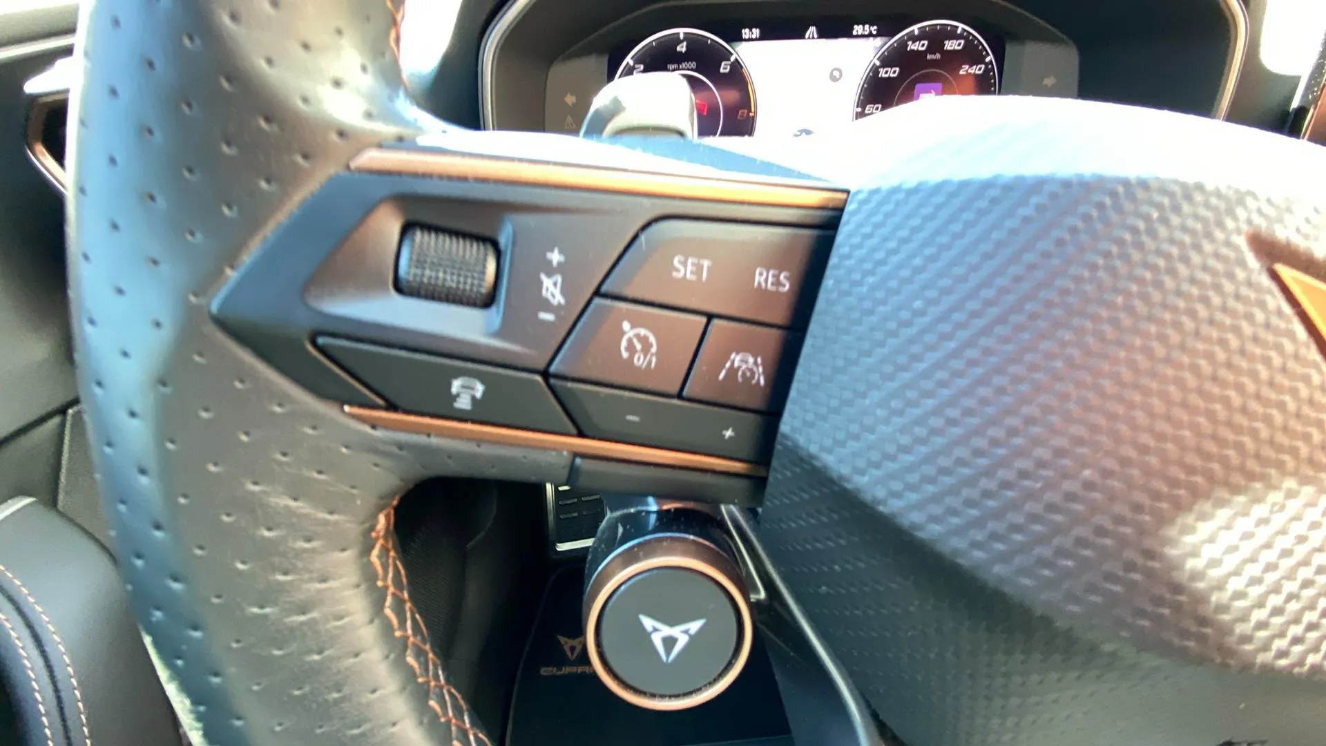 Cupra Formentor 1.4 e-Hybrid VZ DSG - foto 11