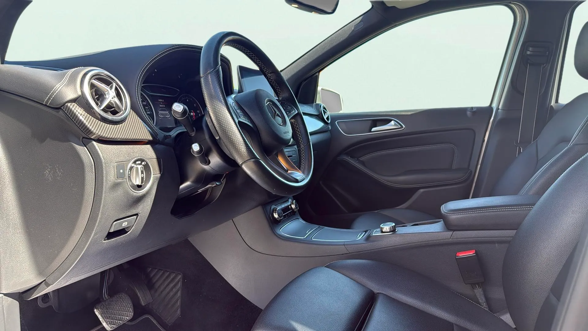 Mercedes-Benz Clase B B 200 d - foto 10