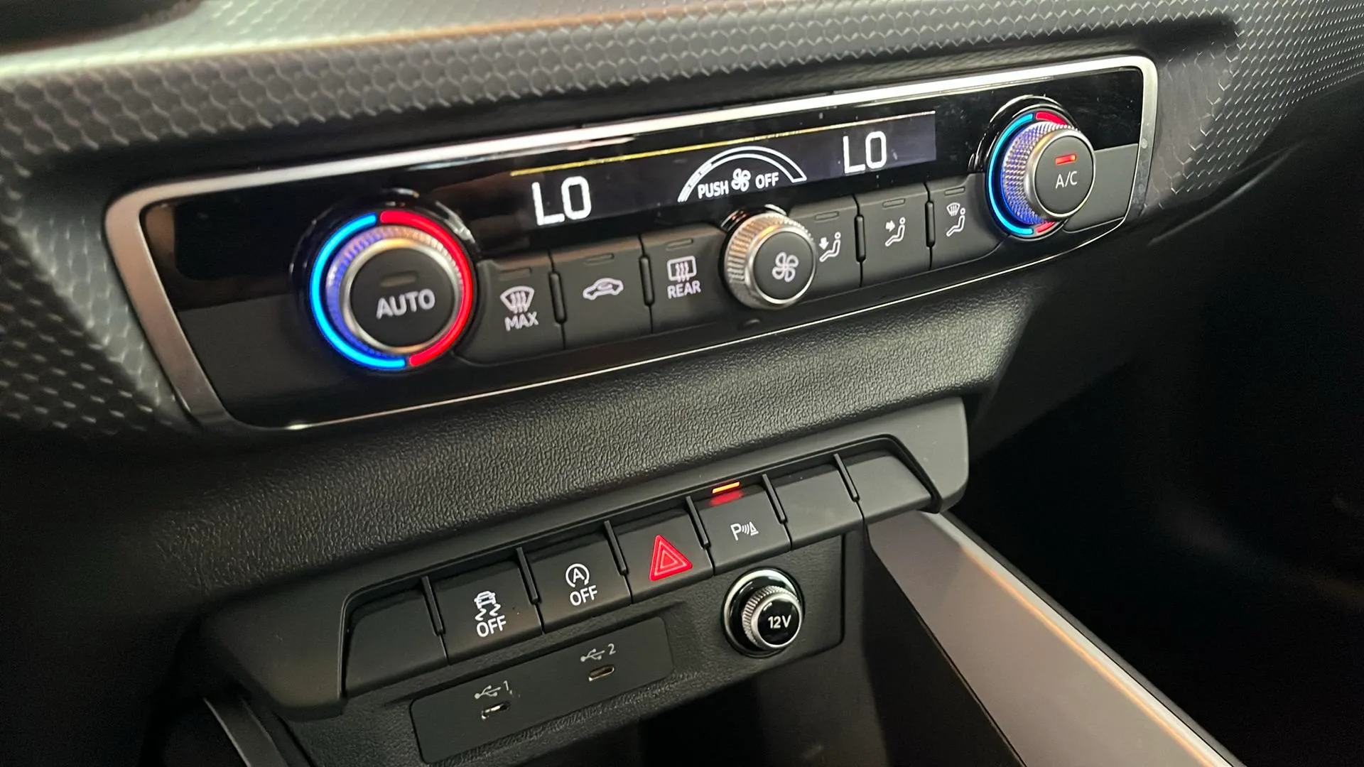 Audi A1 Sportback Adrenalin 30 TFSI S tron - foto 14