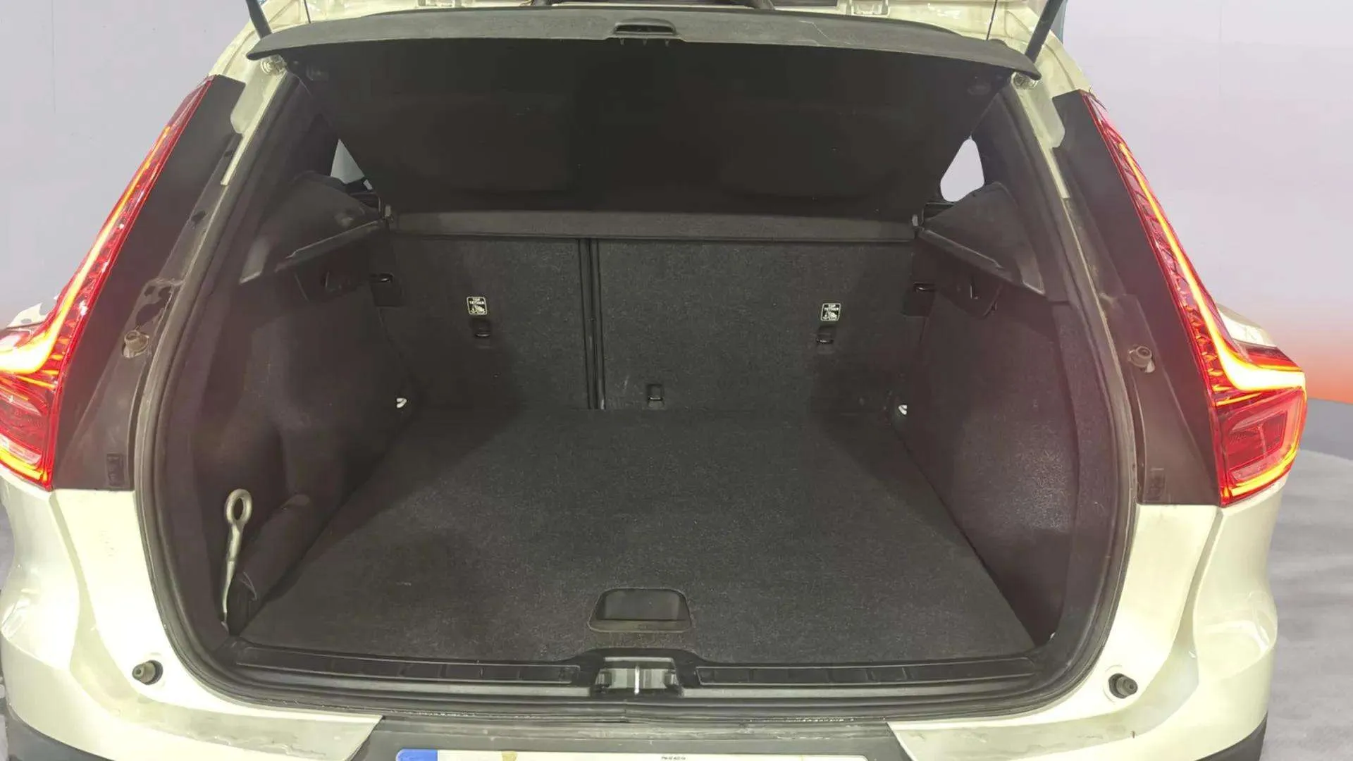 Volvo XC40 1.5 T3 Momentum - foto 16