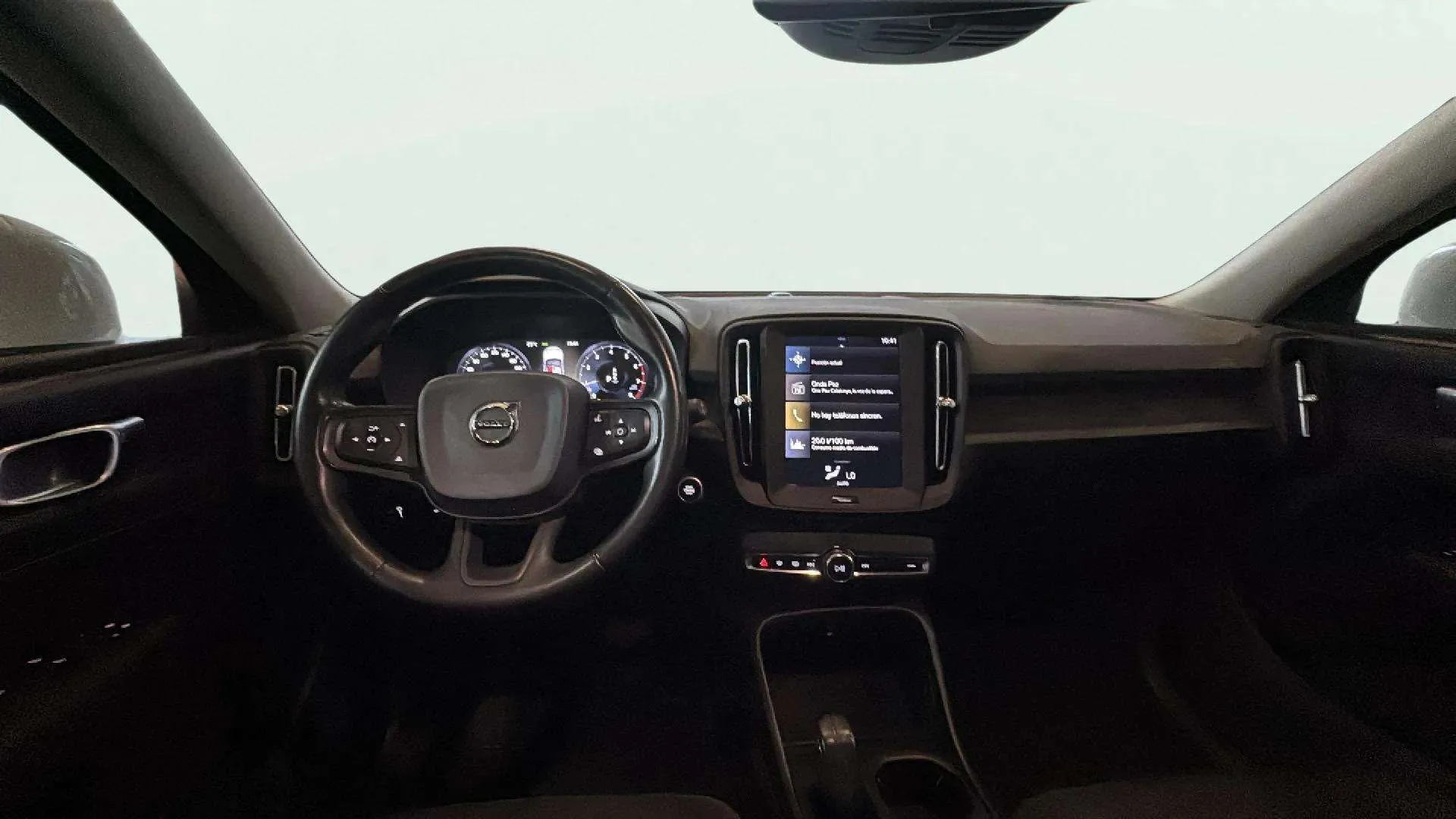 Volvo XC40 1.5 T3 Momentum - foto 9