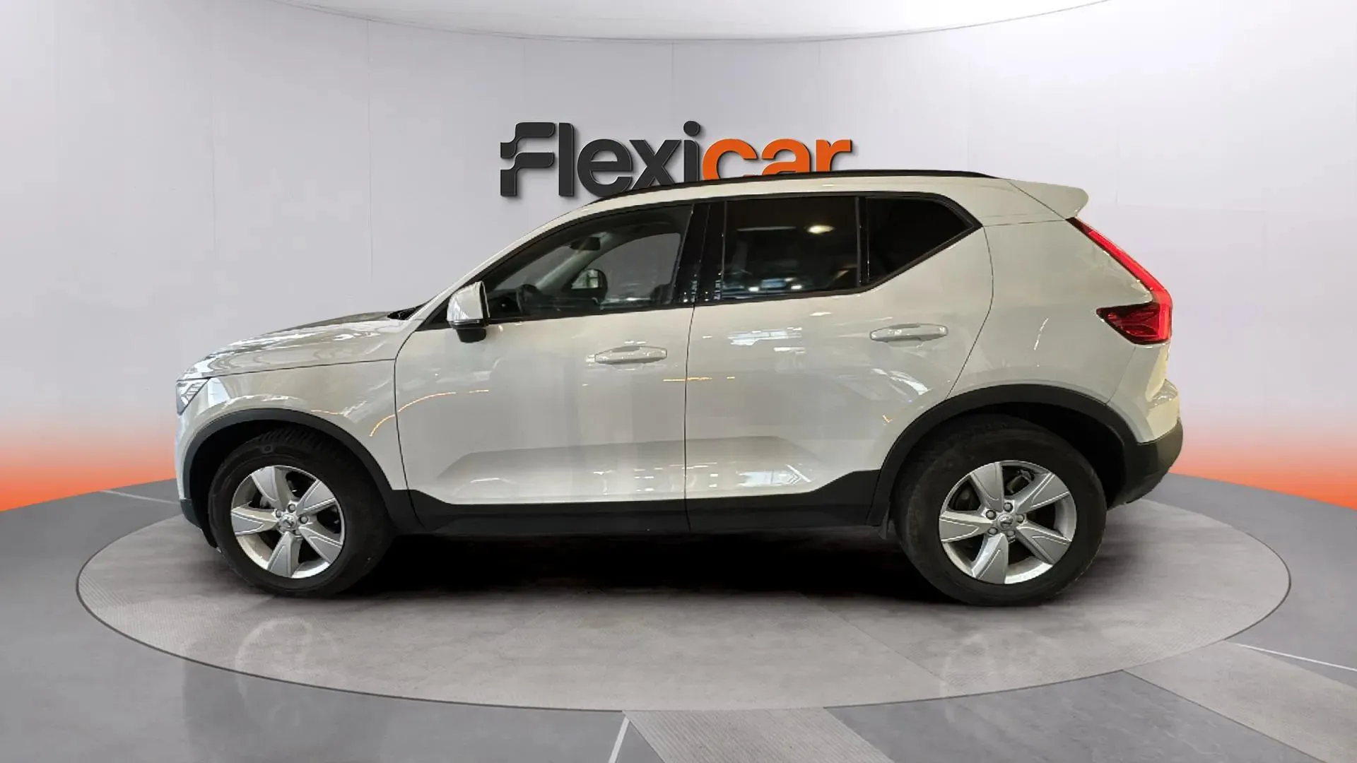 Volvo XC40 1.5 T3 Momentum - foto 6