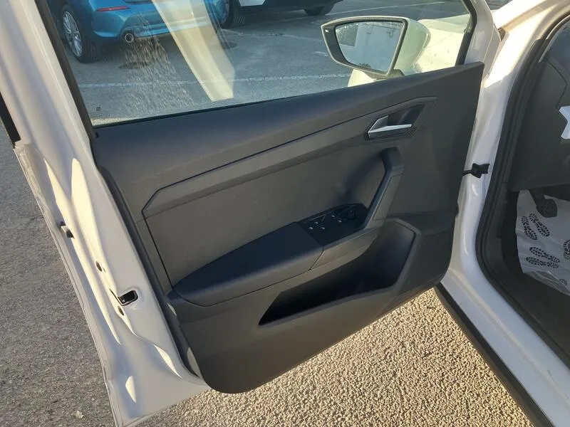 SEAT Arona 1.0 TSI Style Plus - foto 11