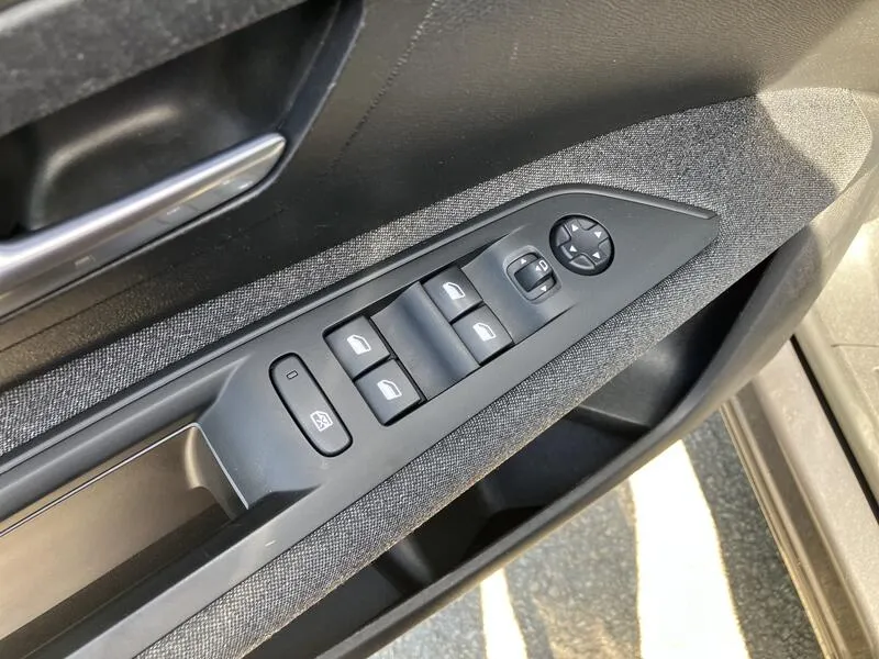Peugeot 3008 1.5 BlueHDi Active Pack - foto 12