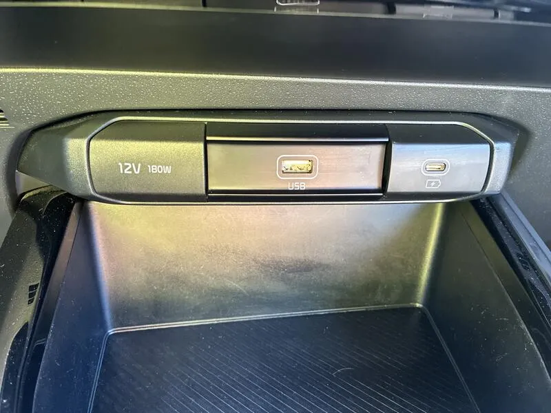 Kia Niro 1.6 GDi HEV Drive - foto 37