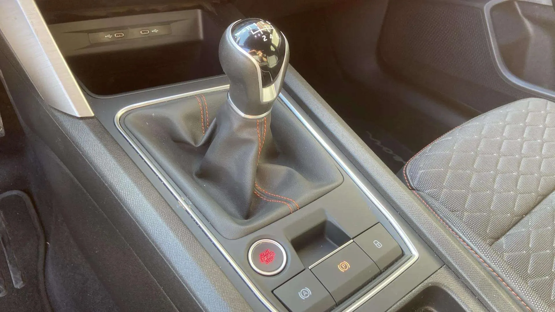 SEAT León 2.0 TDI FR - foto 20