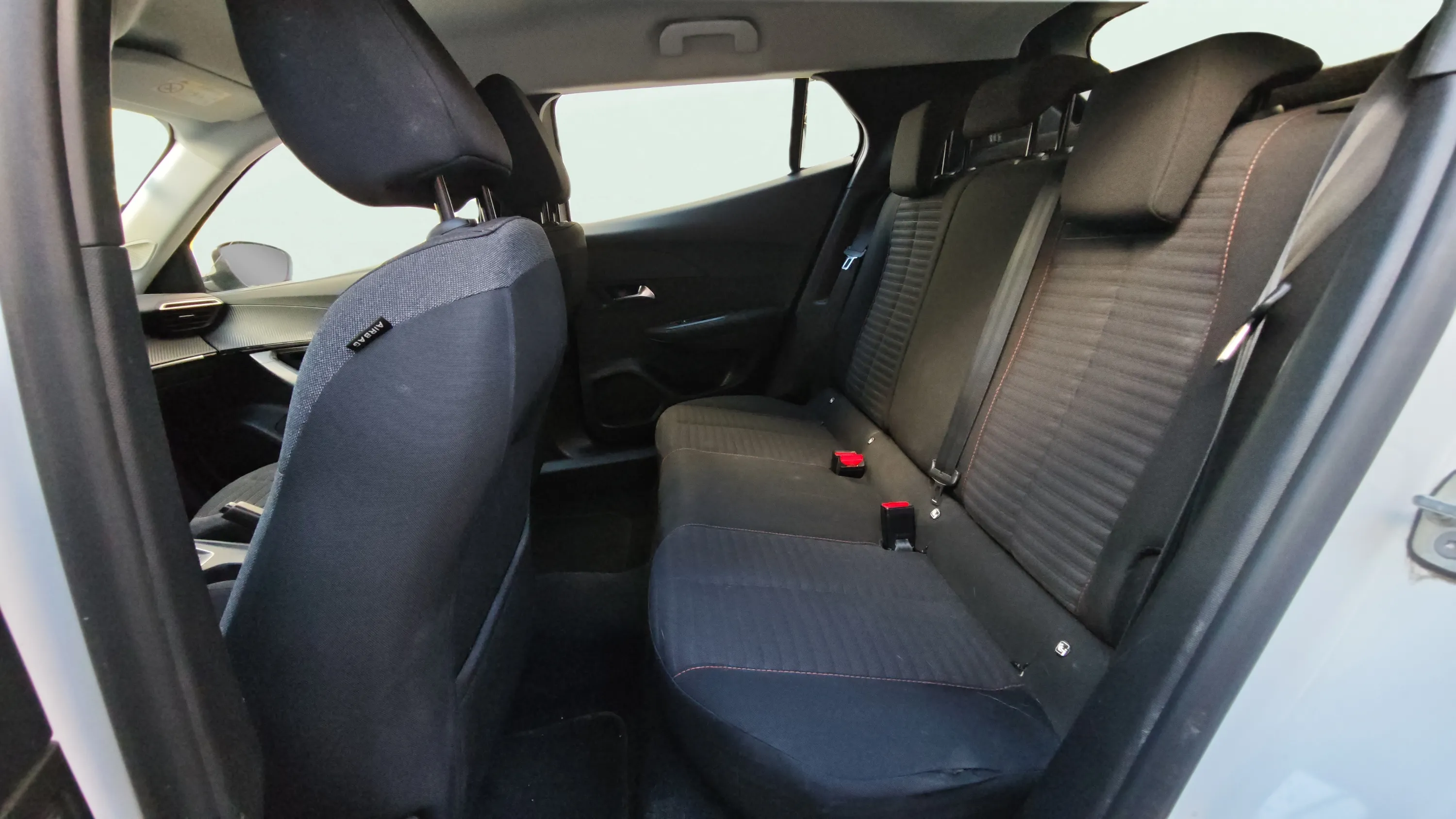 Peugeot 2008 Active Pack BlueHDi - foto 12