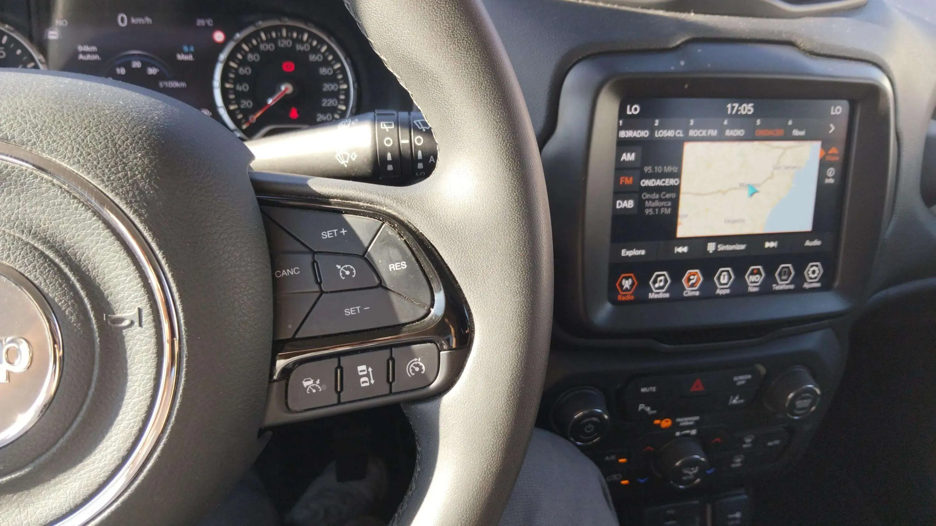 Jeep Renegade Longitude 1.0 MT6 4x2 - foto 12