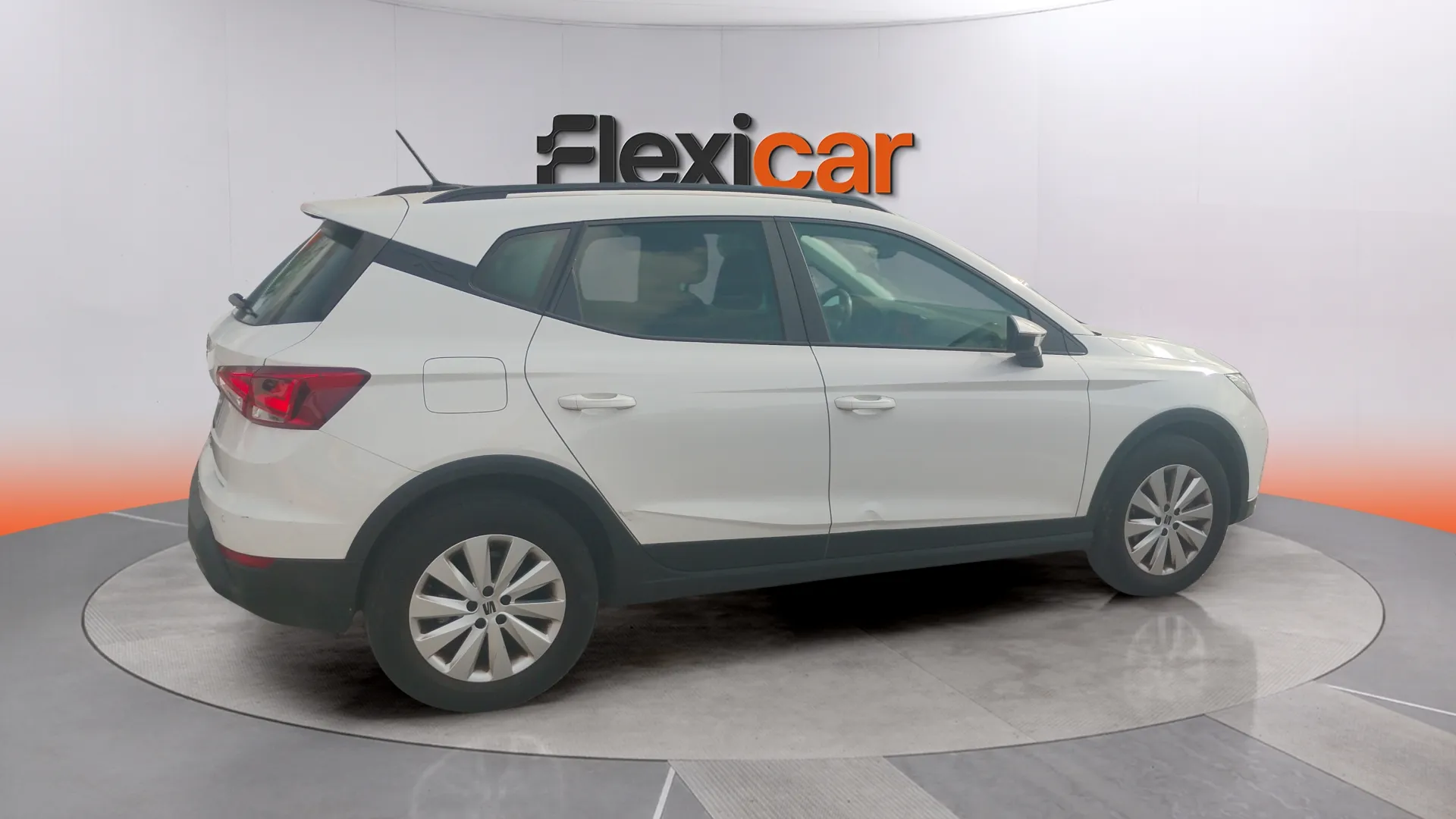 SEAT Arona 1.0 TSI Reference - foto 6