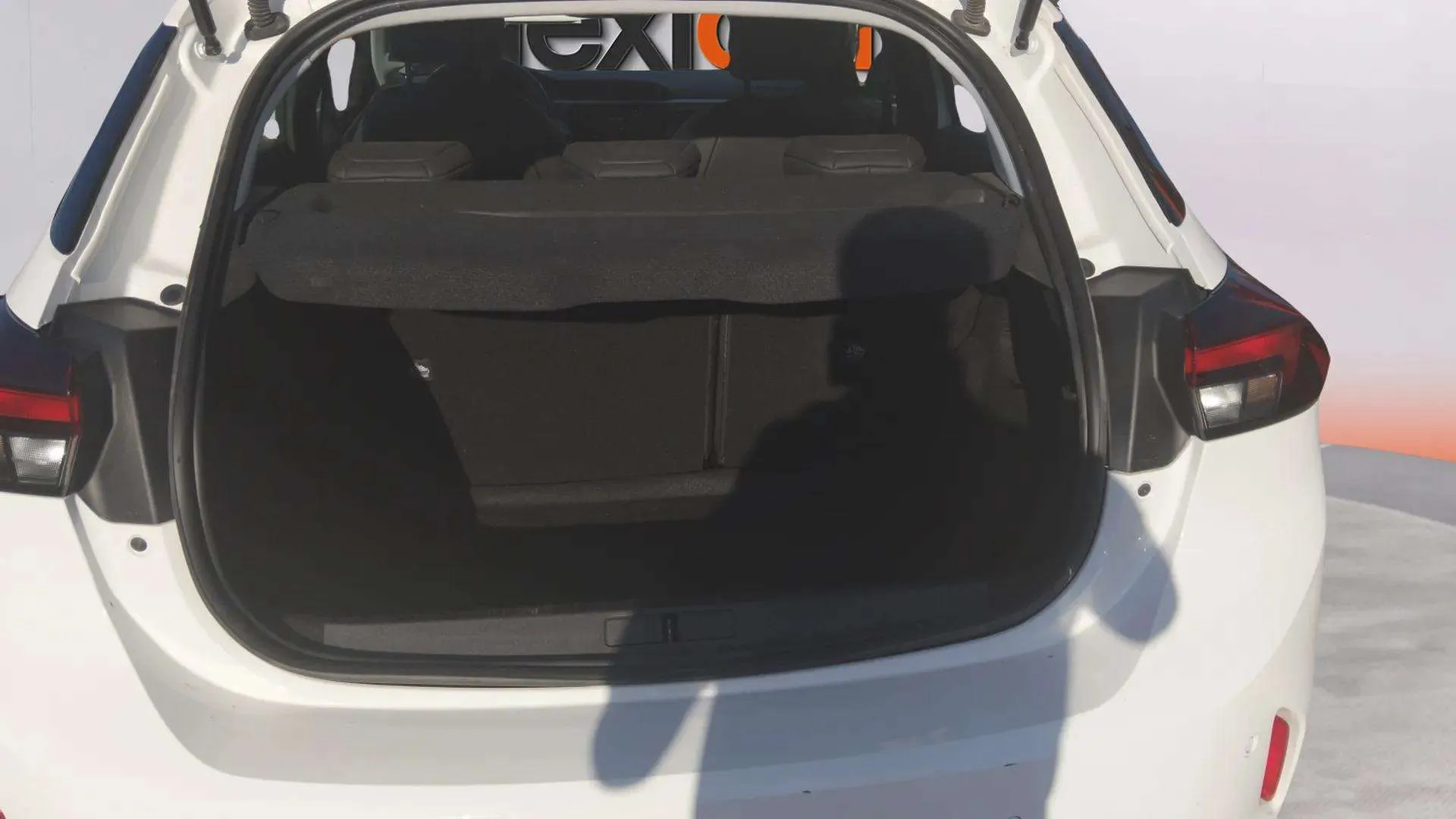 Opel Corsa 1.2T XHL Elegance - foto 17