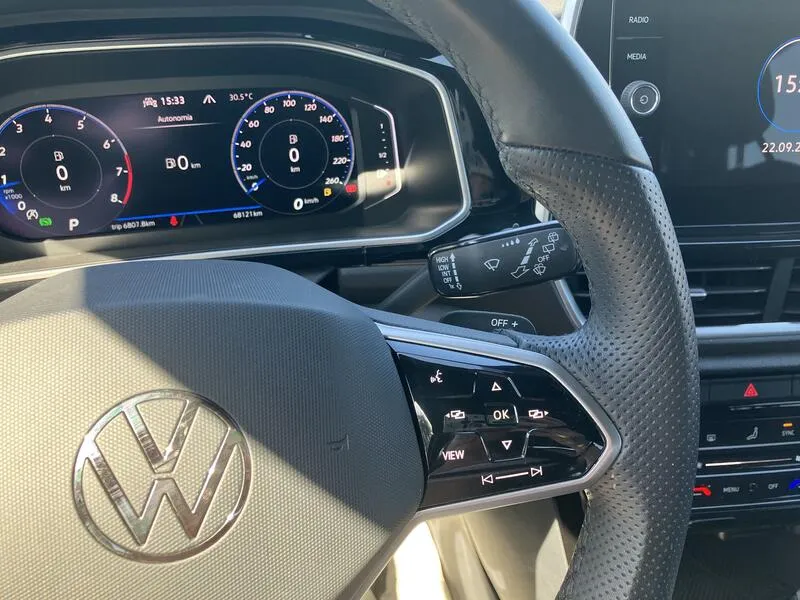 Volkswagen T-Roc R-Line 1.5 TSI DSG - foto 14