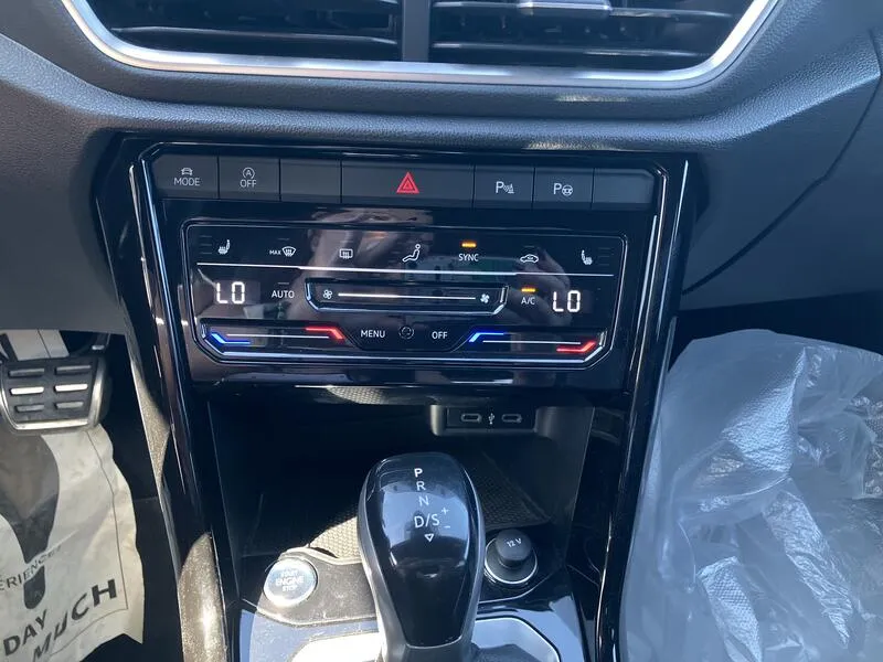 Volkswagen T-Roc R-Line 1.5 TSI DSG - foto 18