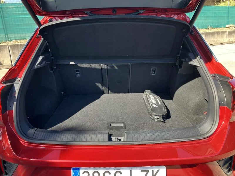 Volkswagen T-Roc R-Line 1.5 TSI DSG - foto 29
