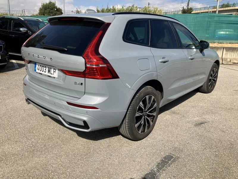 Volvo XC60 2.0 B4 D AWD Plus Dark - foto 6