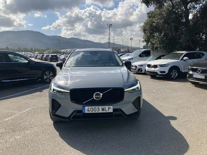 Volvo XC60 2.0 B4 D AWD Plus Dark - foto 9