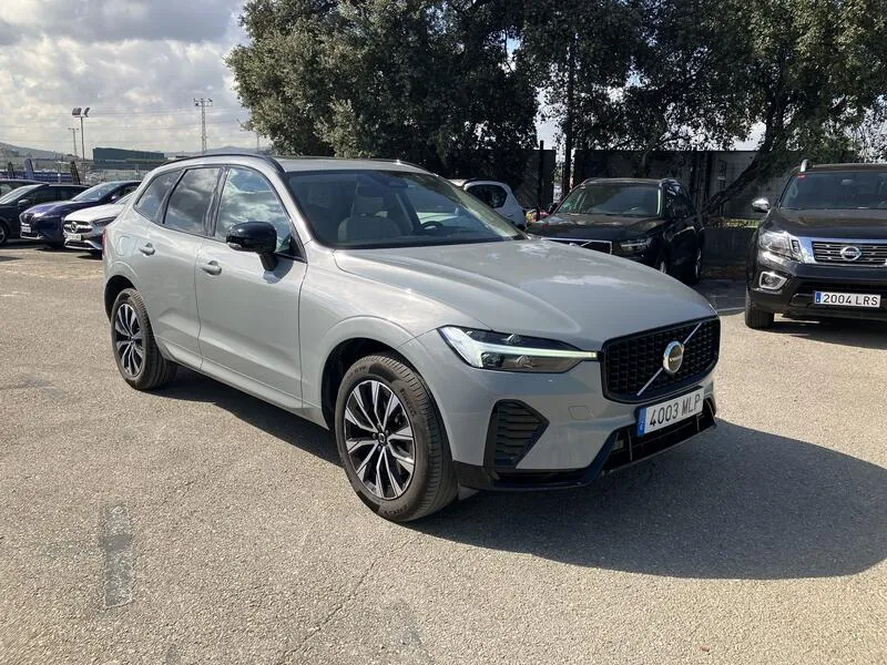 Volvo XC60 2.0 B4 D AWD Plus Dark - foto 8