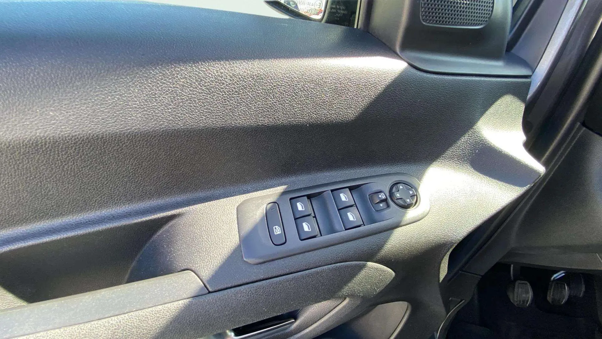 Opel Combo 1.5 TD Selective XL - foto 19