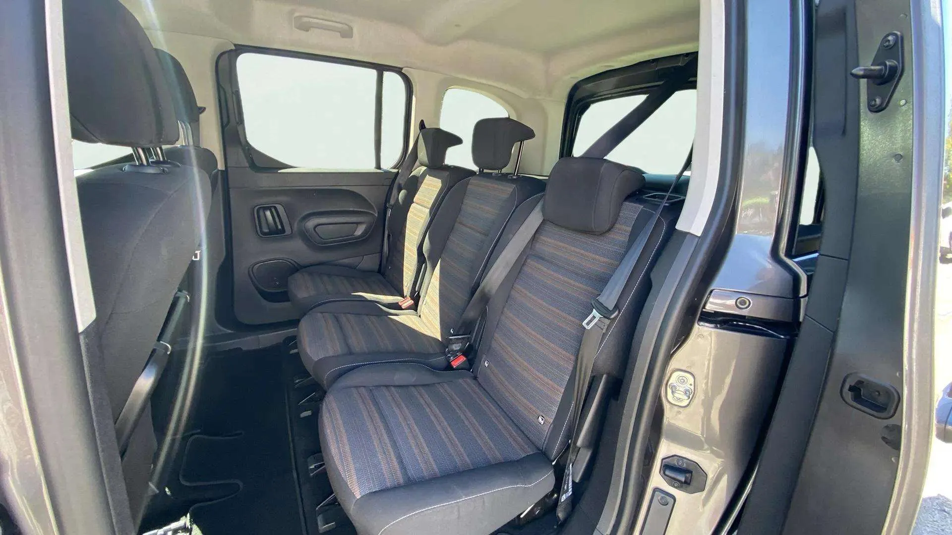 Opel Combo 1.5 TD Selective XL - foto 17