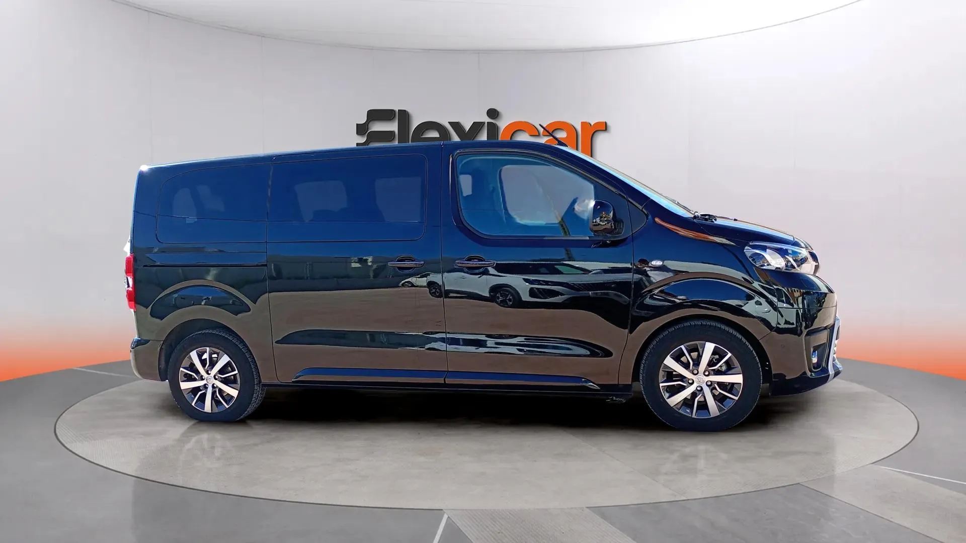 Toyota Proace Verso 1.5D Family Advance L1 - foto 6
