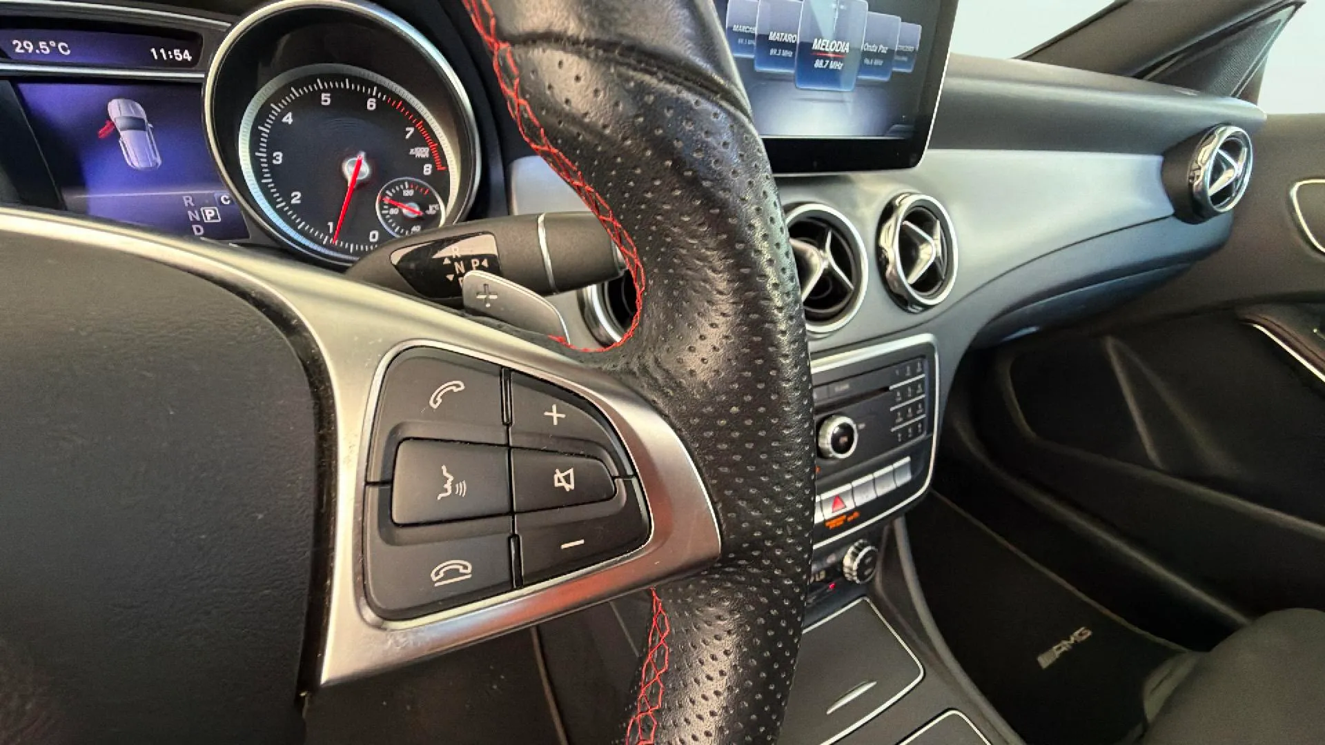Mercedes-Benz GLA 180 - foto 20