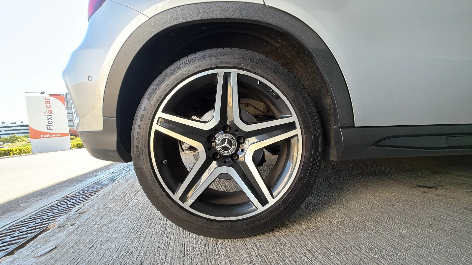 Mercedes-Benz GLA 180 - foto 34