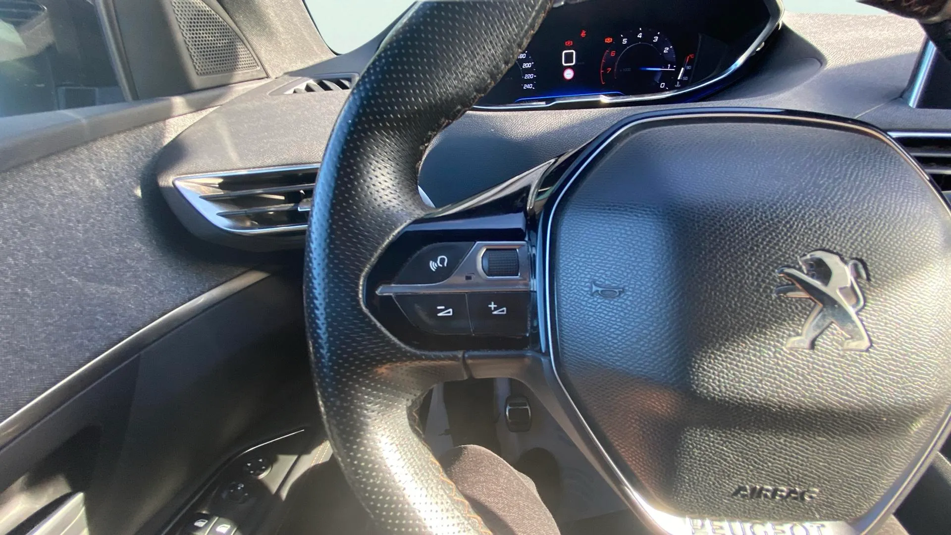 Peugeot 3008 1.2 PureTech Active - foto 26