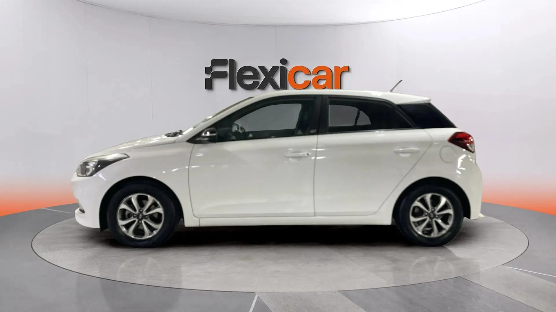 Hyundai i20 1.2 MPI Essence LE - foto 4