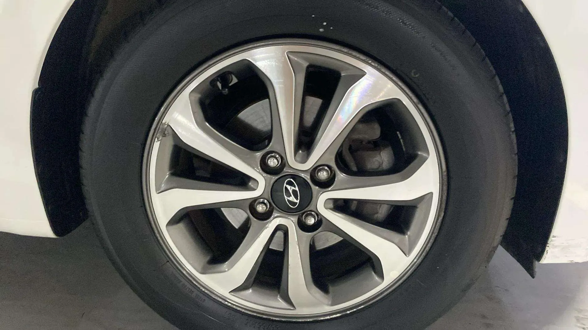 Hyundai i20 1.2 MPI Essence LE - foto 28