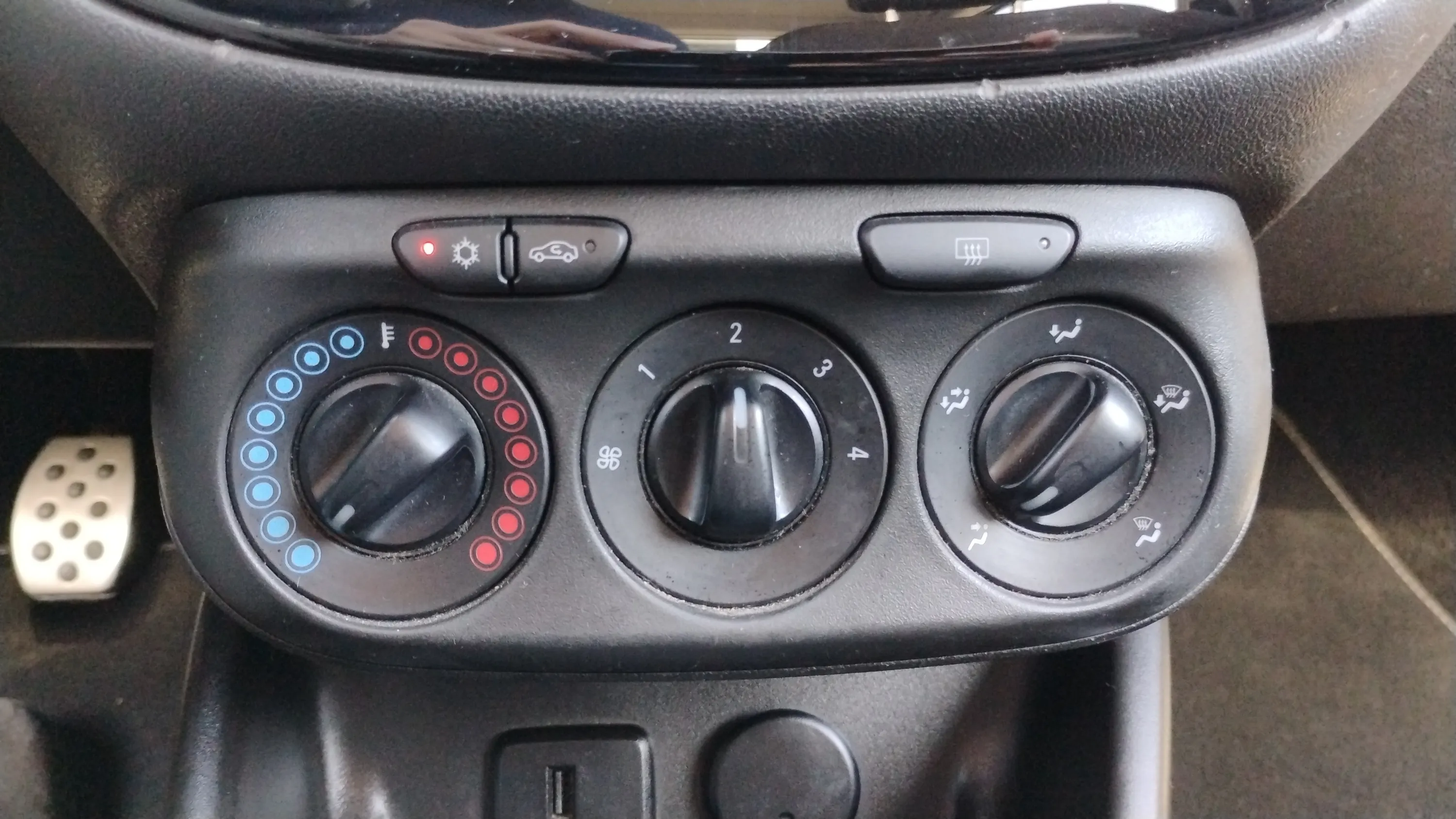 Opel Corsa 1.4 Business - foto 20